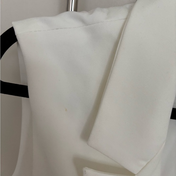 Luvamia White Sleeveless Blazer Vest - Picture 2 of 7